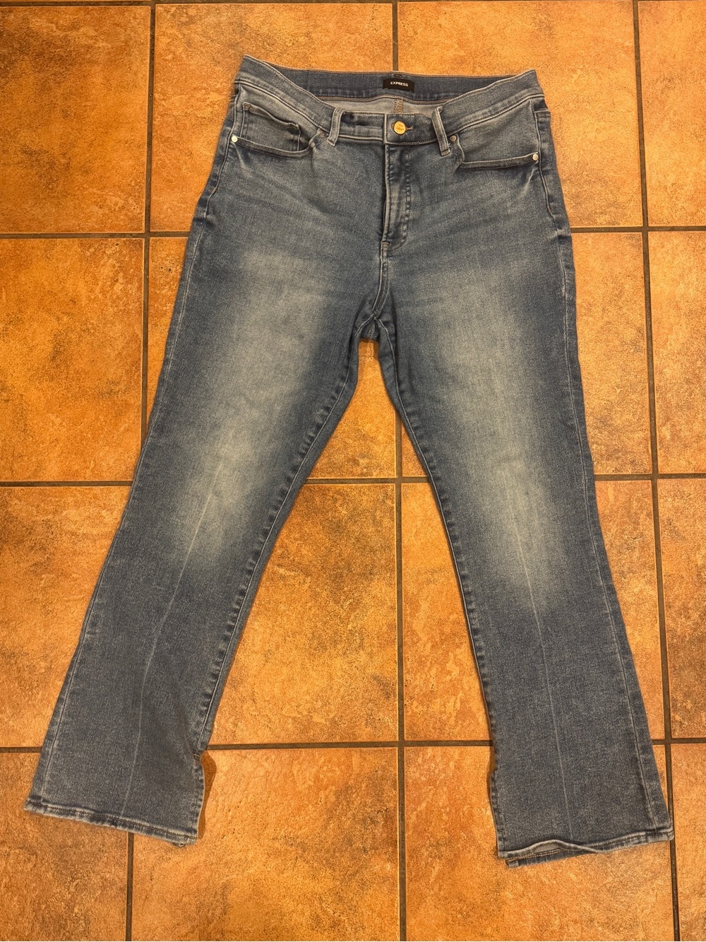 EXPRESS Skyscraper Mid Rise Jeans Women’s 14S Short Blue Bootcut